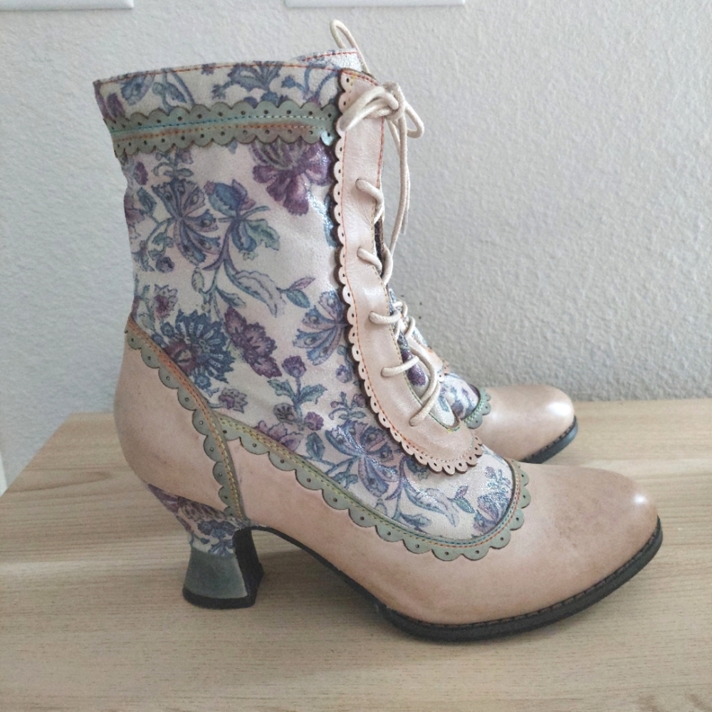 Spring Step Floral Lace-Up Ankle Boots - Cream and Purple